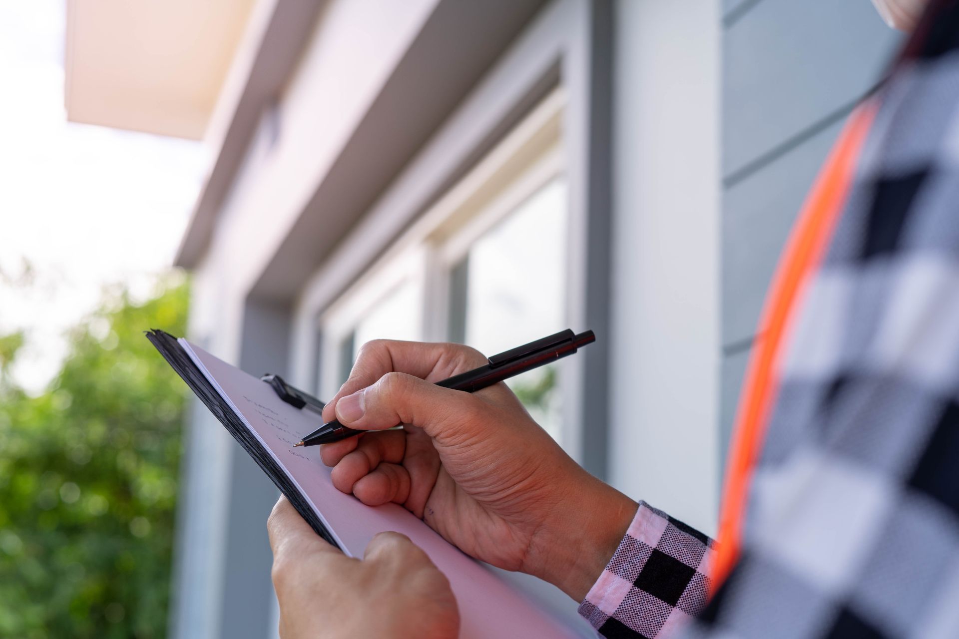 Exterior Home Maintenance Tips for Houses in Oregon to Enhance Curb Appeal